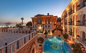 Seven Hills Palace & Spa  4*